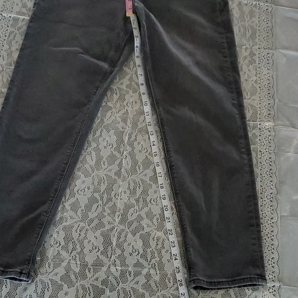 Mom Jean American Eagle ✨️ - Picture 2 of 7